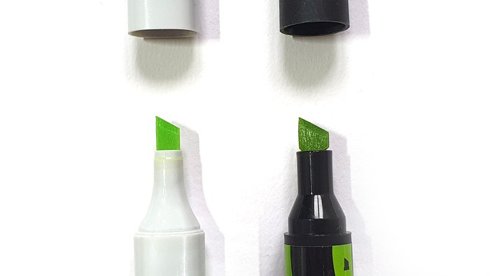 chisel nib comparison between copic sketch marker and winsor and newton promarker